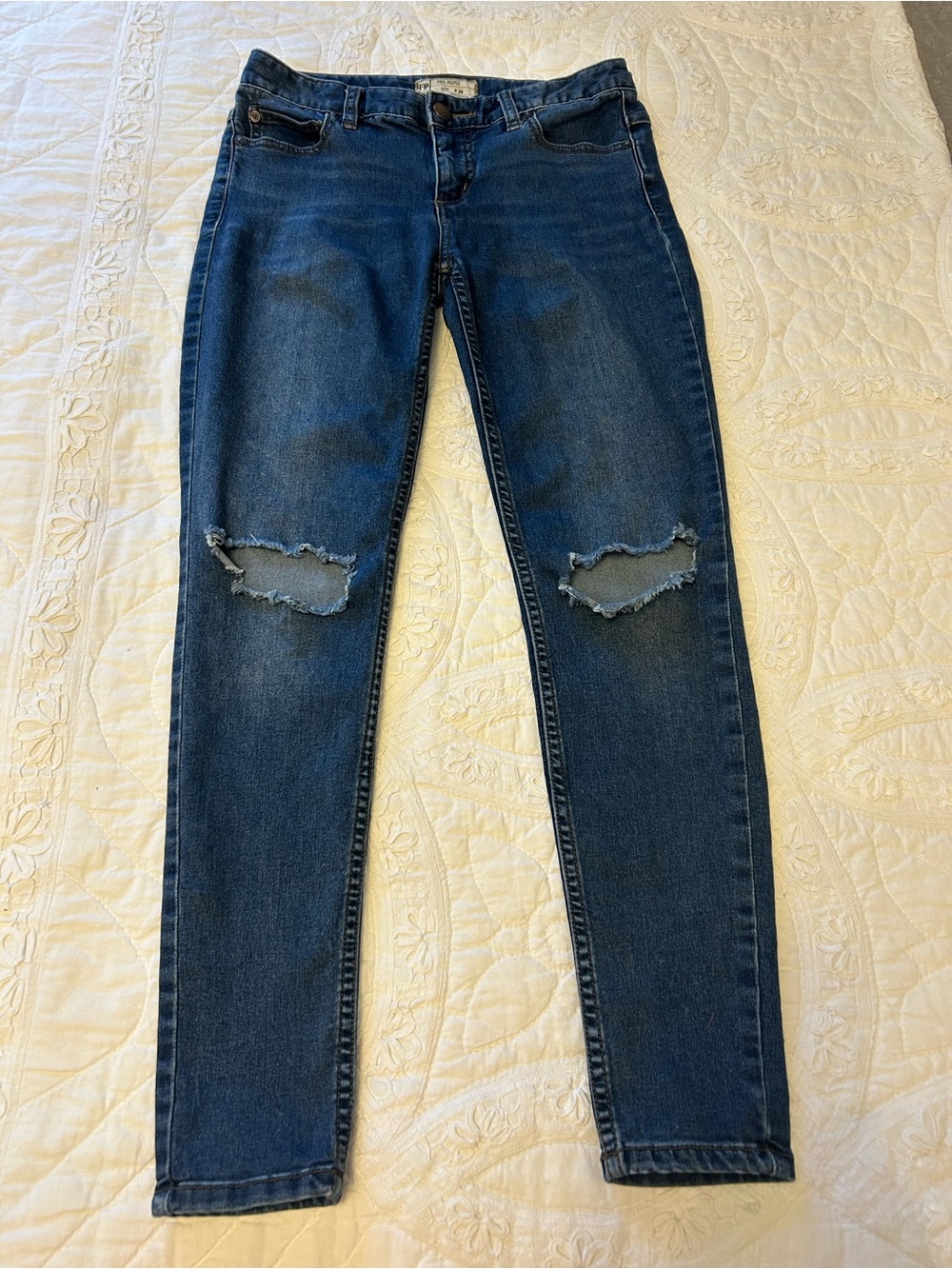 Free People Indigo Skinny Jeans with Knee Rips W 36
